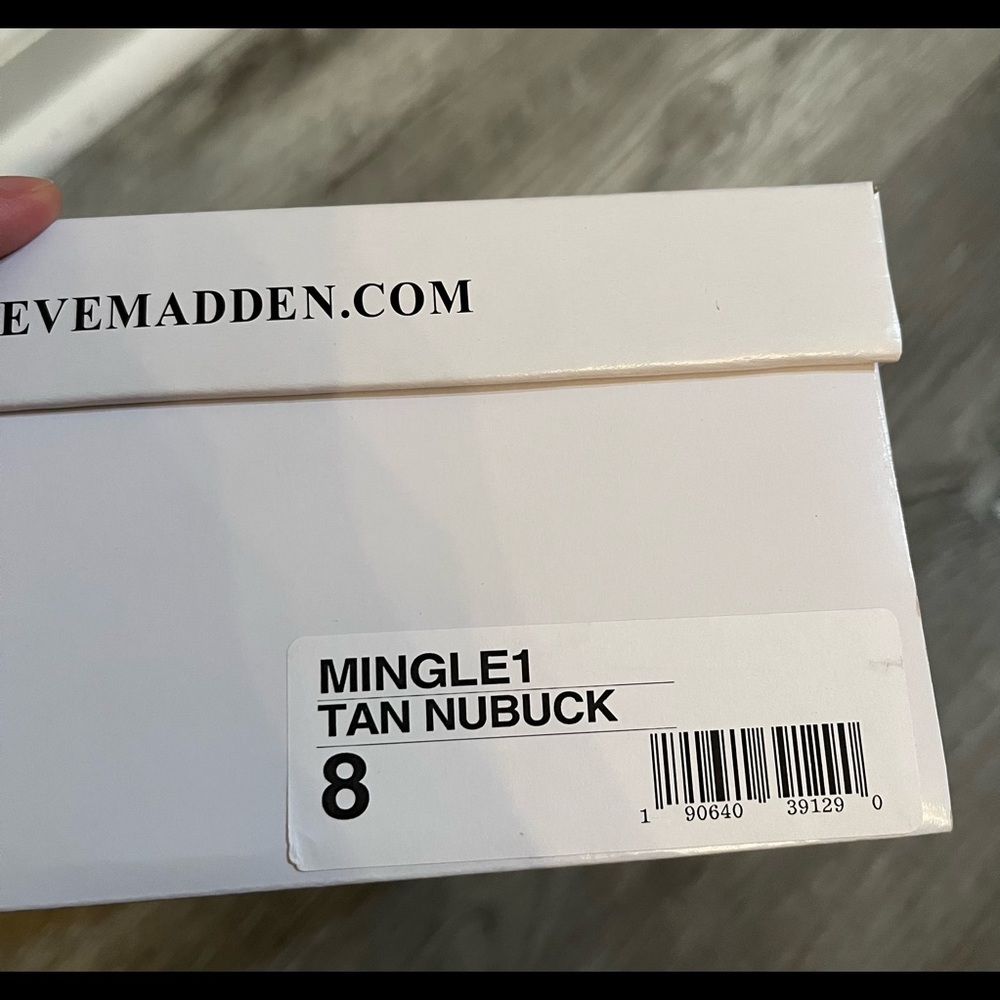 Tan Steve Madden Heels, Size 8 - Picture 6 of 6